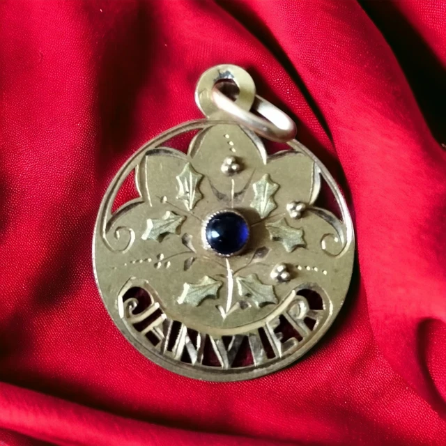 Médaille Victorienne En Or 18k - Mois De Naissance Janvier, Ciselée Finement - Années 1920 - Occasion