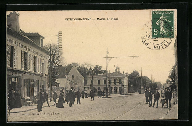 CPA Vitry-sur-Seine, Town Hall and Place