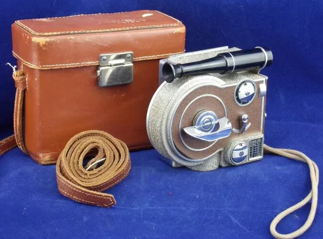 Appareil photo de cinéma Revere Eight modèle 70 avec étui en cuir