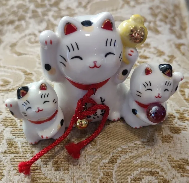 Vintage Lucky Cat Trio Ceramic Statue Figurine Japanese Welcome