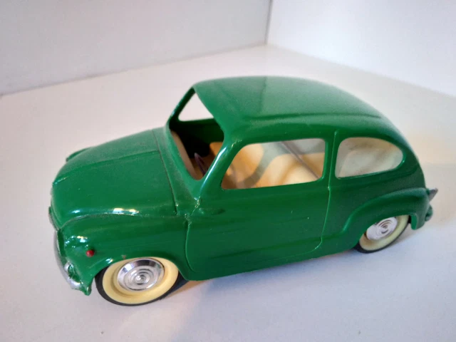 PAYA FIAT SEAT 600 verte plastique et tole 1/20 EUR 40,00 - FR