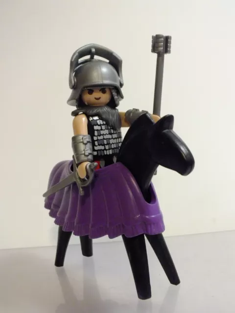 Playmobil Figur Ritter mit Pferd und Waffen