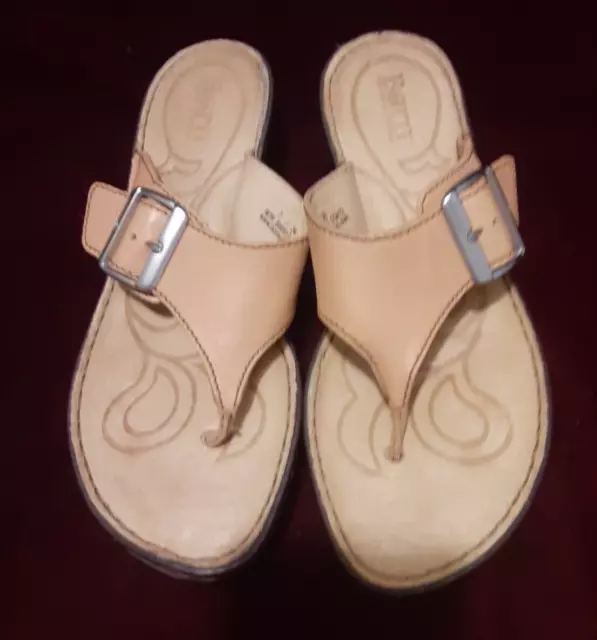 Born Sandal Womens 7 Beige Thong Bucle Wedge Slip On  Leather