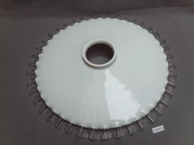 abat jour ancien en opaline blanche, bord plissé, Ø 26,7 cm à collerette (CB33)