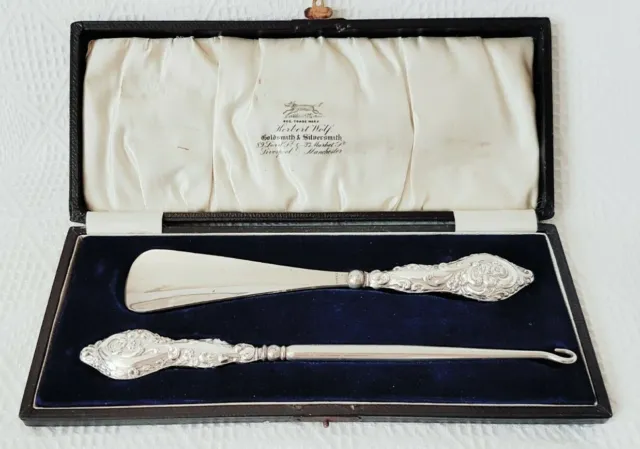 Silver Handled ~ Button Hook & Shoe Horn Set ~ Hallmarked Chester 1913 ~ Cased