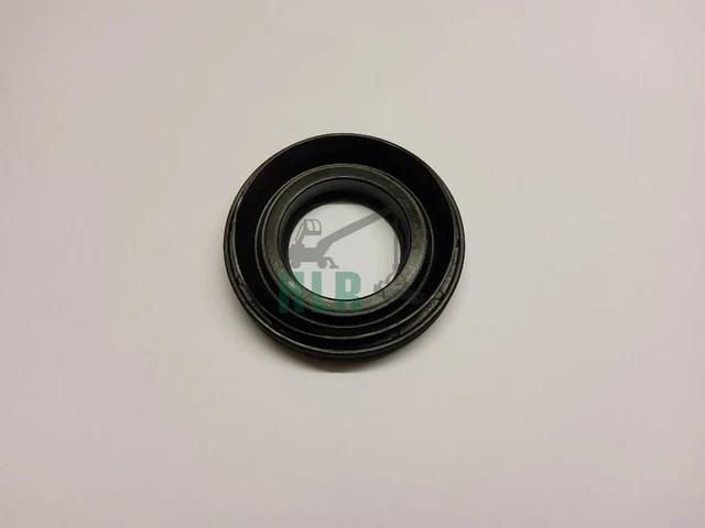 Genuine Land Rover Discovery TD5 Front Axle Seal – Driveshaft Seal FTC4822 – New OEM