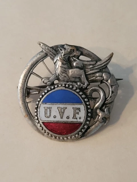 Médaillon pendentif médaille en bronze antique charme sacré de l'Union