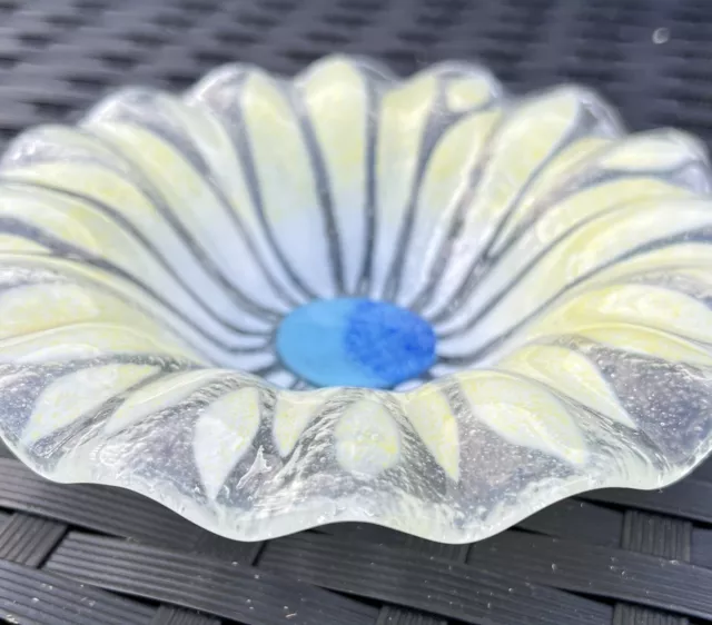 Sydenstricker Hand Made Fused Art Glass Bowl Dish Daisy Yellow and Blue Floral