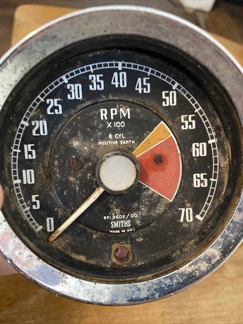 1972-1976 Smiths Tach MG MGB RPM Gauge