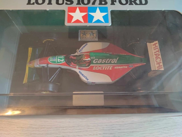 Maquette Tamiya F1 1/20 Lotus 107B – Johnny Herbert #12, Collectors Club