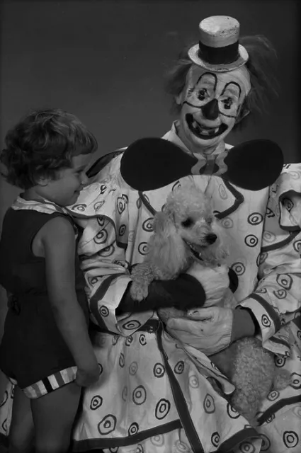 Vintage Halloween Photo/CREEPY CLOWN WITH YOUNG GIRL & DOG/4X6 B&W Photo Reprint