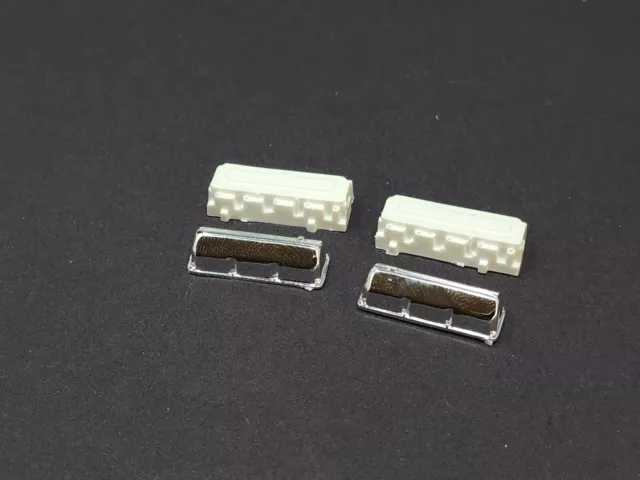 Revell Mustang Muscle Trio 1970 BOSS 302 - Parts - HEADS & VALVE COVERS