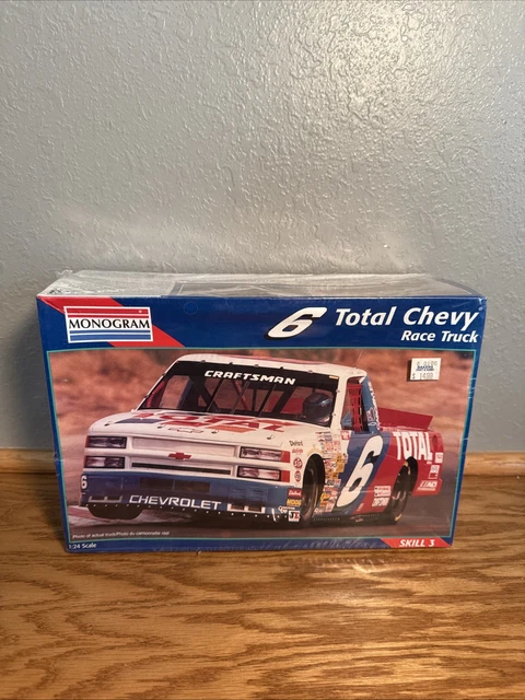 モノグラム 1/25 ナスカー #6 Total Chevy Race Truck シボレー