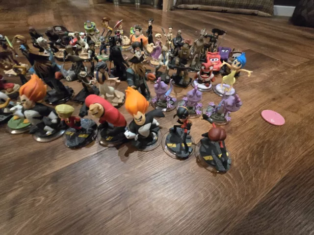 54 Disney Infinity 1.0 2.0 3.0 Figures And 7 World Crystals Job Lot Bundle