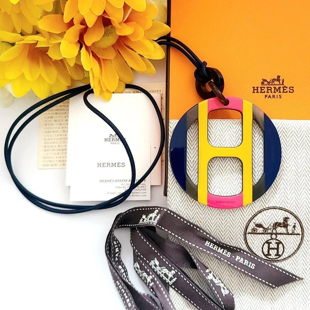 Hermes H Equipe Pendant Buffalo Horn Necklace Leather Round Accessory with Box