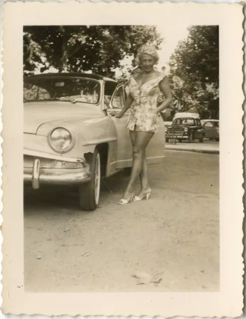 Antique Photo - Vintage Snapshot - Sexy Pin Up Women's Car - Car Woman 1