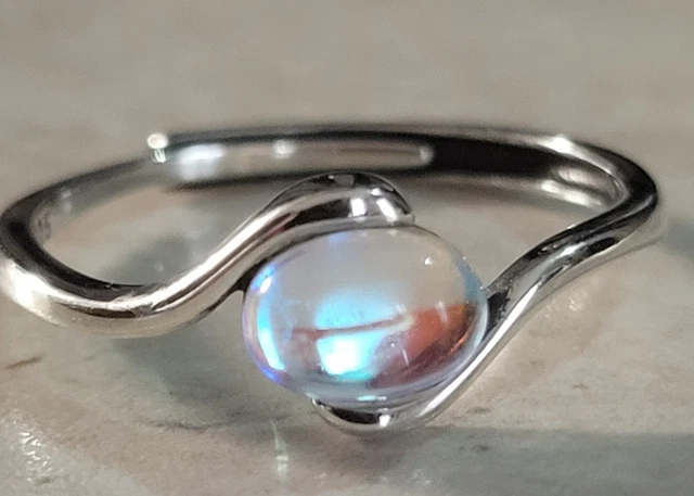 Bague cocktail en argent massif avec Cristal de roche