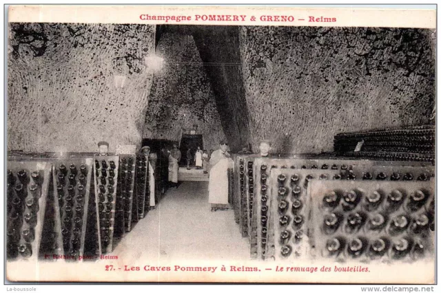 51 REIMS - caves pommery - le remuage des bouteilles