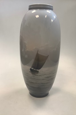 LYS Royal Copenhagen Art Nouveau Vase Décoré Avec Paix Lys No 271/2098 