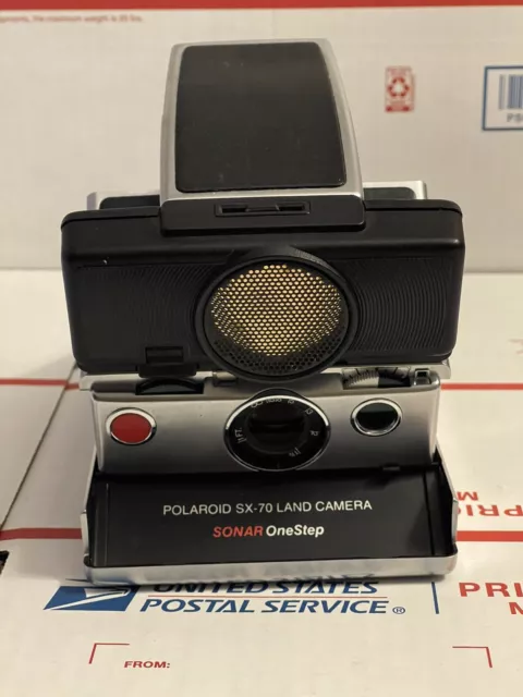 Vintage 1978 Polaroid SX-70 Land Camera Sonar One Step Instant Folding.