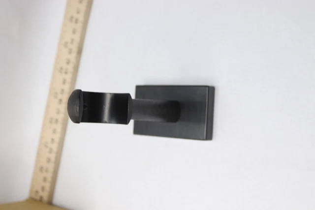 Curtain Rod Mounting Bracket 1-1/4" Loop Gap x 4" Arm L x 2-3/4" Bracket Size