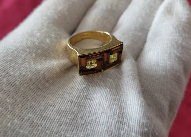 Bague Plaque Or Et Strass Signée Camille Lucie - Diamètre 18 Mm - Très Bon état