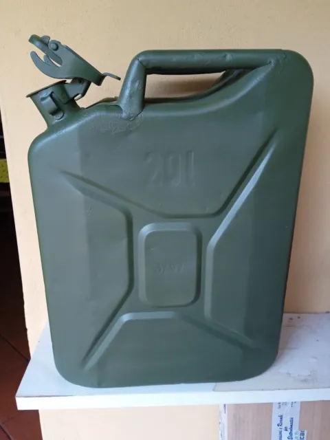 Tanica per benzina e/o diesel anni '70 verde militare litri 20