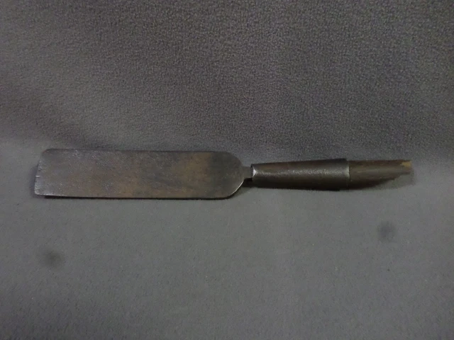 Vintage GARDEN SPUD tang tool heavy forged iron weeding border root cutting