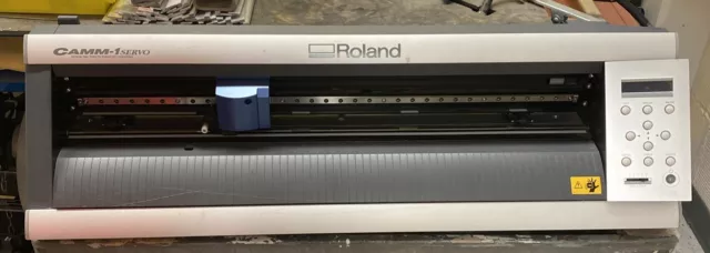 Roland CAMM-1 Servo GX-24 Desktop Vinyl Cutter / Sign Maker  UNTESTED