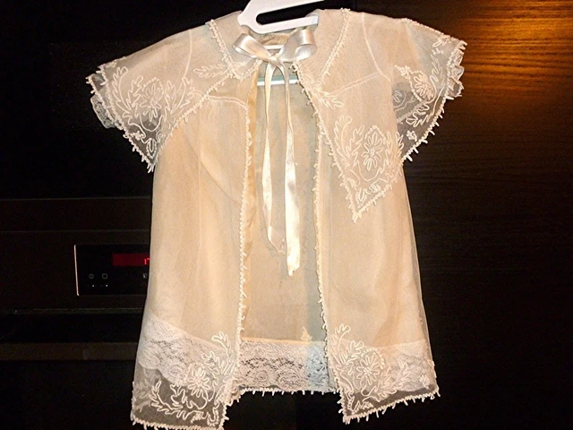 Ancienne robe manteau cape de baptême bébé ou grande poupée