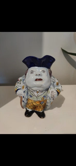 Très rare Joli pichet  Ancien  anthropomorphe 19e /ou antérieur signé