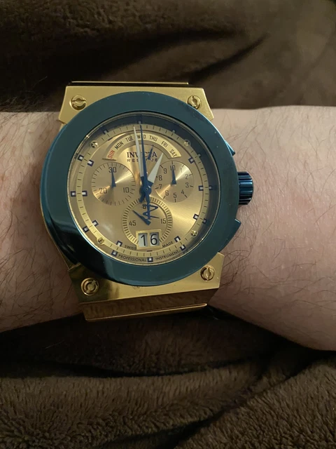 invicta akula reserve Watch.Rare Gold With Blue Accents.NO PRICE RESERVE