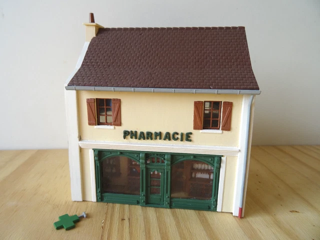 Maquette HO 1/87 MKD Réf. 657 - Atelier De Réparation Machines Agricoles