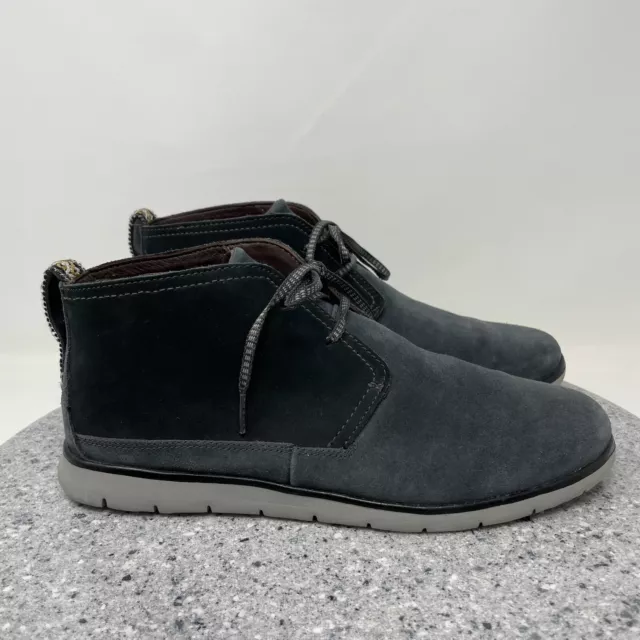 Ugg freamon flesh out top