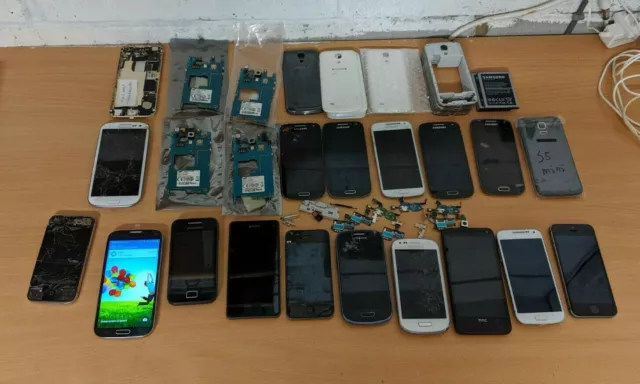 Huge Job Lot of Mobile Phones and Parts (Samsung S4, S4 Mini, iPhone and HTC)