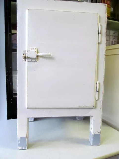 Restaurierter antiker Kühlschrank,Used look ,alter Eisschrank,Industrial Schrank 2