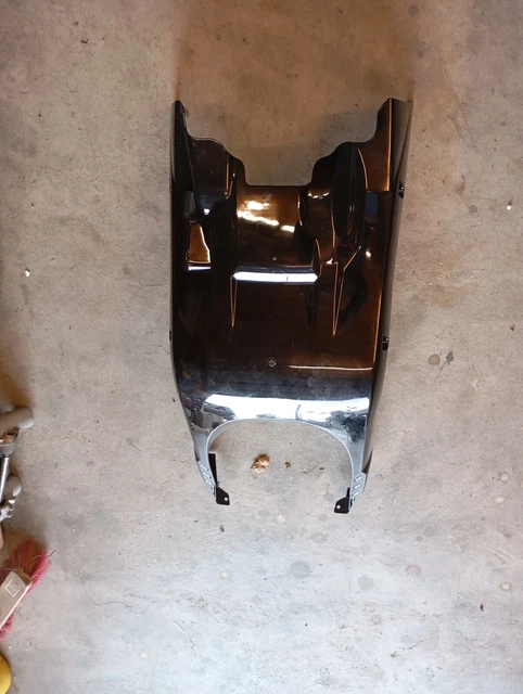 Sabot Bas De Caisse P2R Noir Brillant Pour Scooter MBK 50 Booster 2004
