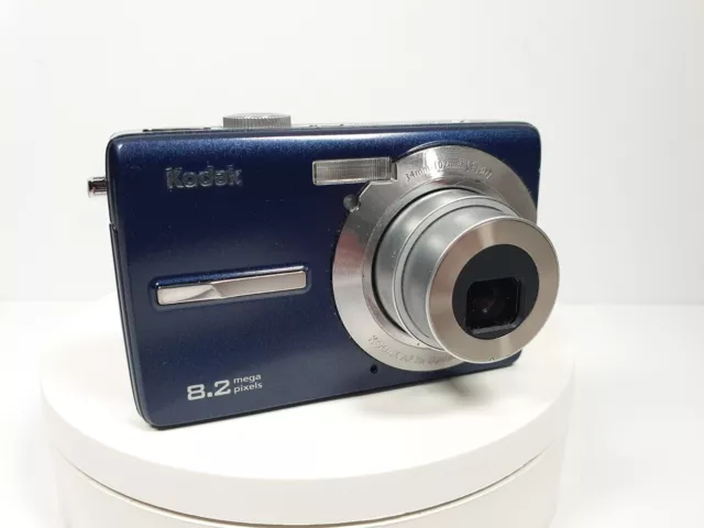 Kodak EASYSHARE M863 8.2 MP Digital Camera - Blue -