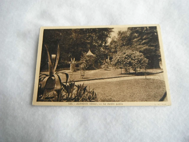 CPA carte postale Alençon / le Jardin Public _ la Roseraie