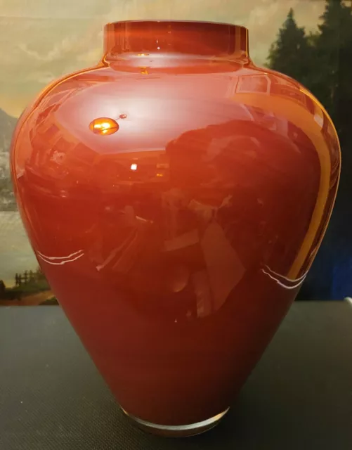 Murano, Barovier & Toso Art Glass Vase 10 Inches High. Signed.