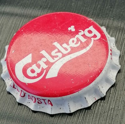 TAPPO CORONA CROWN CAP CHAPA KRONKORKEN CAPSULE 00474 BIRRA CARLSBERG 