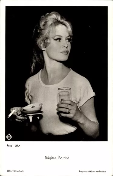 Ak Schauspielerin Brigitte Bardot, Portrait - 3192395