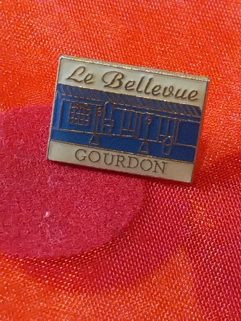 PINS PIN'S LAPEL Pin Badge Vintage Collection Nuts Eurodisney