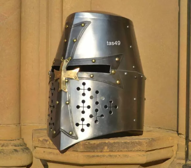 Antiker mittelalterlicher Ritterhelm-Kreuzfahrer-spartanischer Rüstungs-Helm