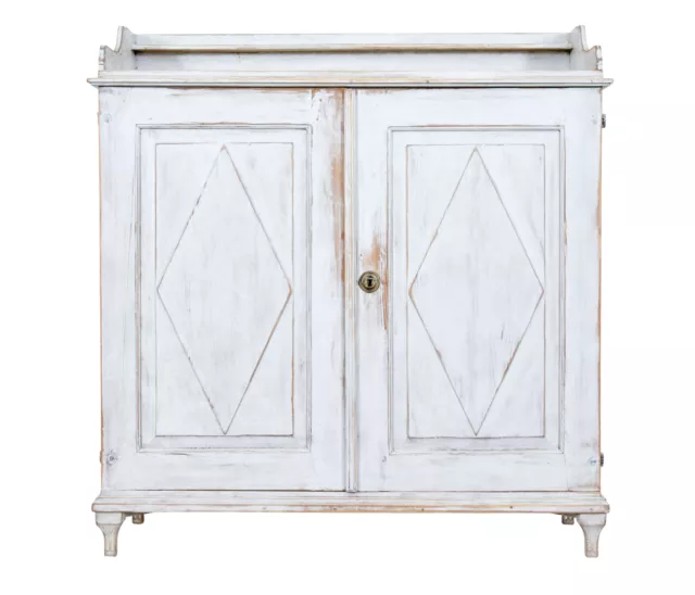 Swedish 19Th Century Painted Pine Cupboard 3