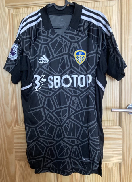 Leeds united home goalkeeper kit cheap