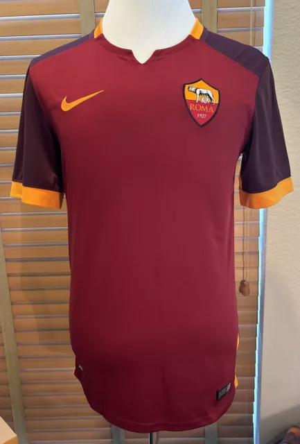 Daniele De Rossi Roma Jersey Kit 2015 Nike Italy Futbol Soccer Size S.    P18410