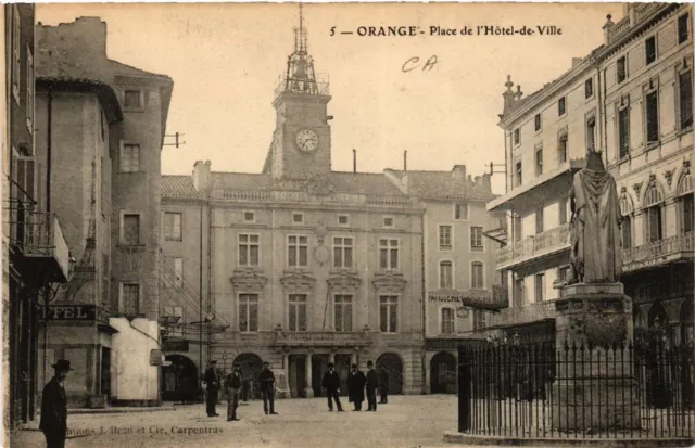 CPA ORANGE - Place de l'Hotel-de-Ville (511846)