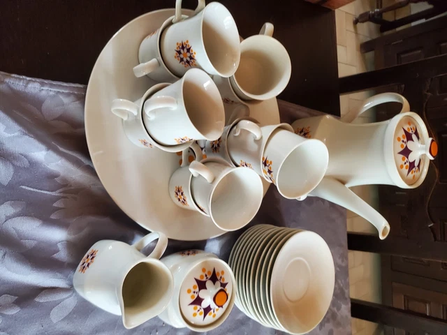 Service à Café En Porcelaine De Bohème - Marque Thun - Occasion