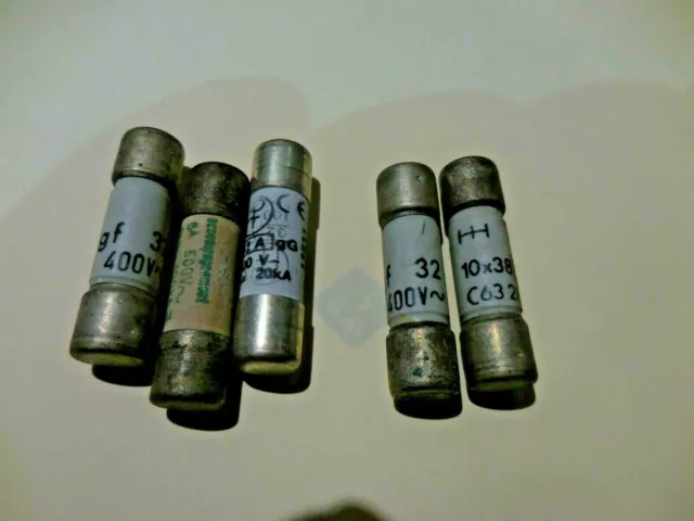 LOT 5 FUSIBLES CARTOUCHE 32 A,400V,(10 X 38)C63 210,NORME CE/NF,ex stock neuf